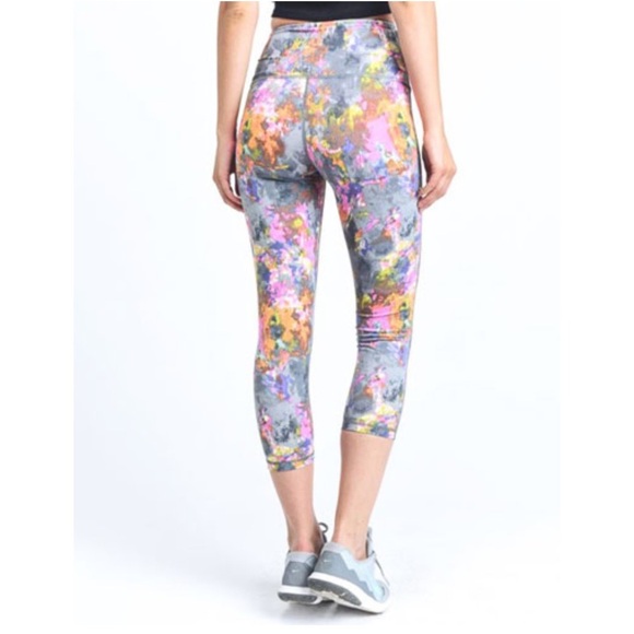 MONO B Highwaist Splatter Print Crop Leggings Size Small - Picture 2 of 7